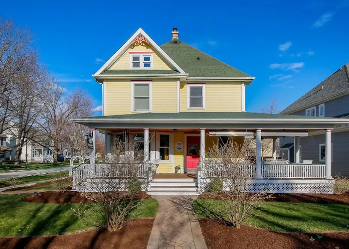 Harrison House Bed & Breakfast